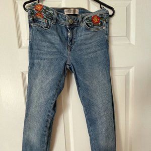 Brand New Zara Jeans Basic Z1975 with Floral Embroidery